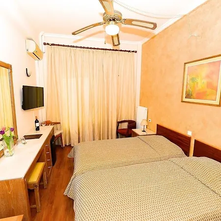 Dalia Hotel 2*